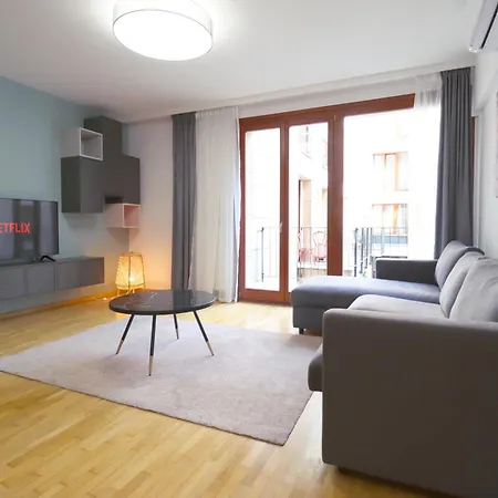 Kazinczy 2bdr With Ac, Smart Tv * Budapeszt