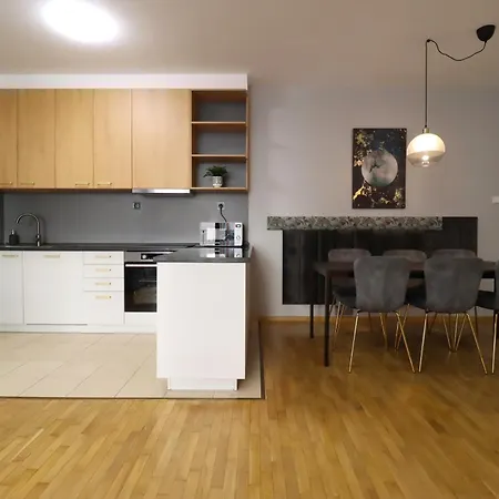 Kazinczy 2bdr With Ac, Smart Tv * Budapeszt