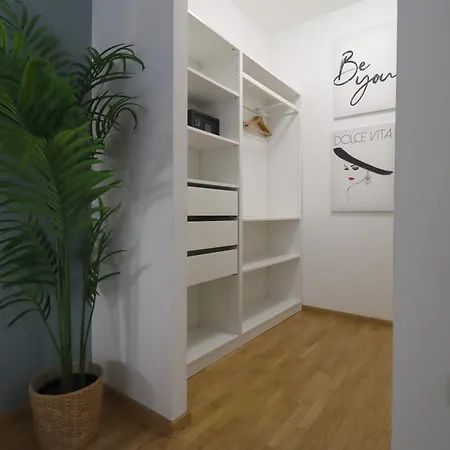 Kazinczy 2bdr With Ac, Smart Tv Apartament Budapeszt