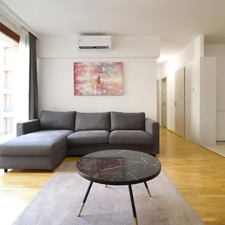 Kazinczy 2bdr With Ac, Smart Tv Apartament *