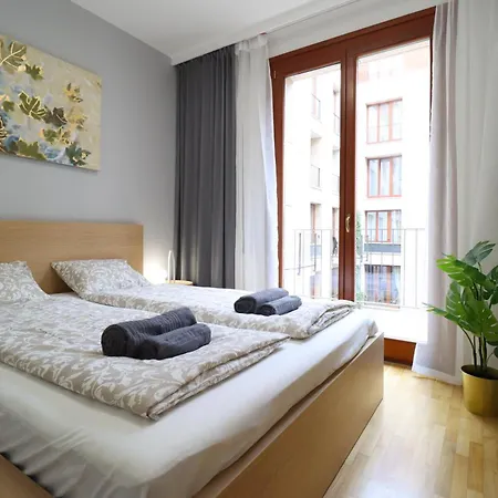 Kazinczy 2bdr With Ac, Smart Tv Lägenhet Budapest